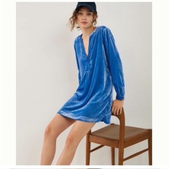 Anthropologie Dresses & Skirts - ANTHROPOLOGIE BLUE CRUSHED VELVET TUNIC DRESS SZ MEDIUM
